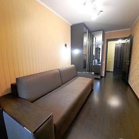 Ботанік Це 3 Кімнатна Квартира Подобово У Центрі Полтави Мережа Alex Apartments Безконтактне Заселення 24-7 Документи Для Відряджень Połtawa Zewnętrze zdjęcie