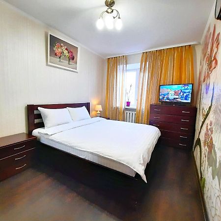 Ботанік Це 3 Кімнатна Квартира Подобово У Центрі Полтави Мережа Alex Apartments Безконтактне Заселення 24-7 Документи Для Відряджень Połtawa Zewnętrze zdjęcie